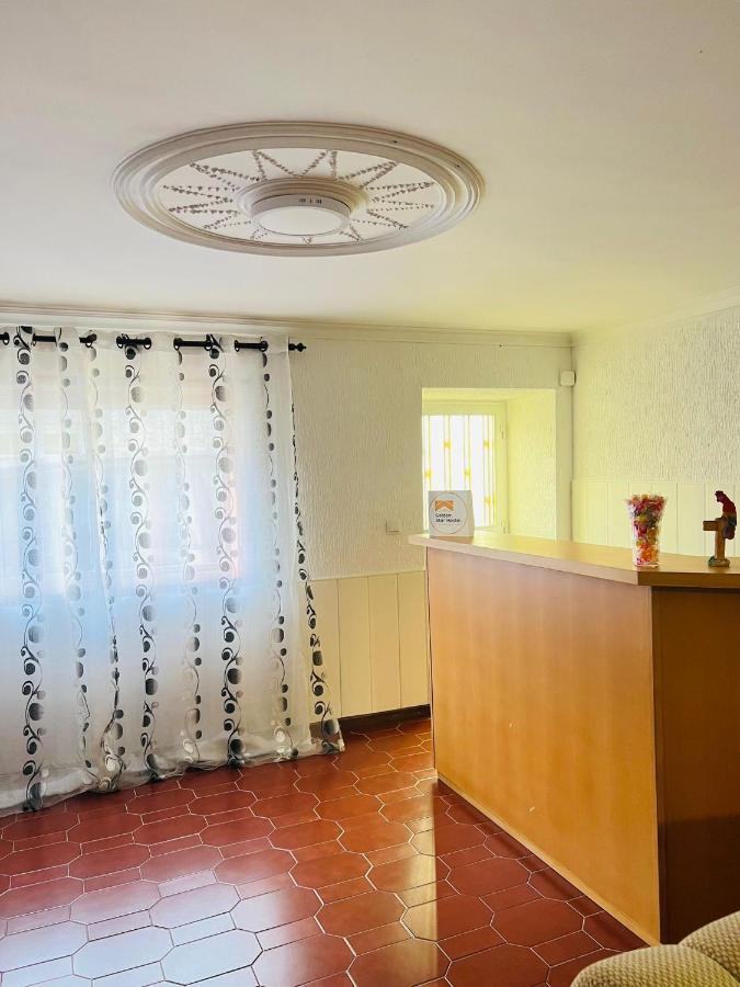 Hostel Golden Star Gião Εξωτερικό φωτογραφία
